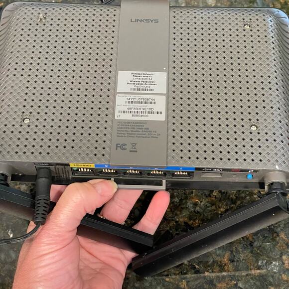 Linksys Router EA6350 Dual Band WiFi AC1200 4 Port Wireless No Ethernet Cable - Picture 4 of 10